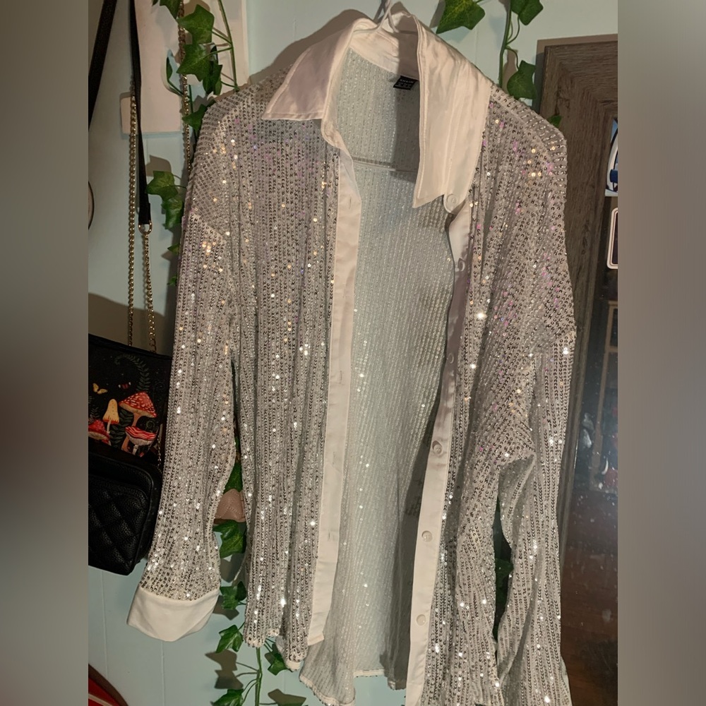 Women’s medium sequin button up